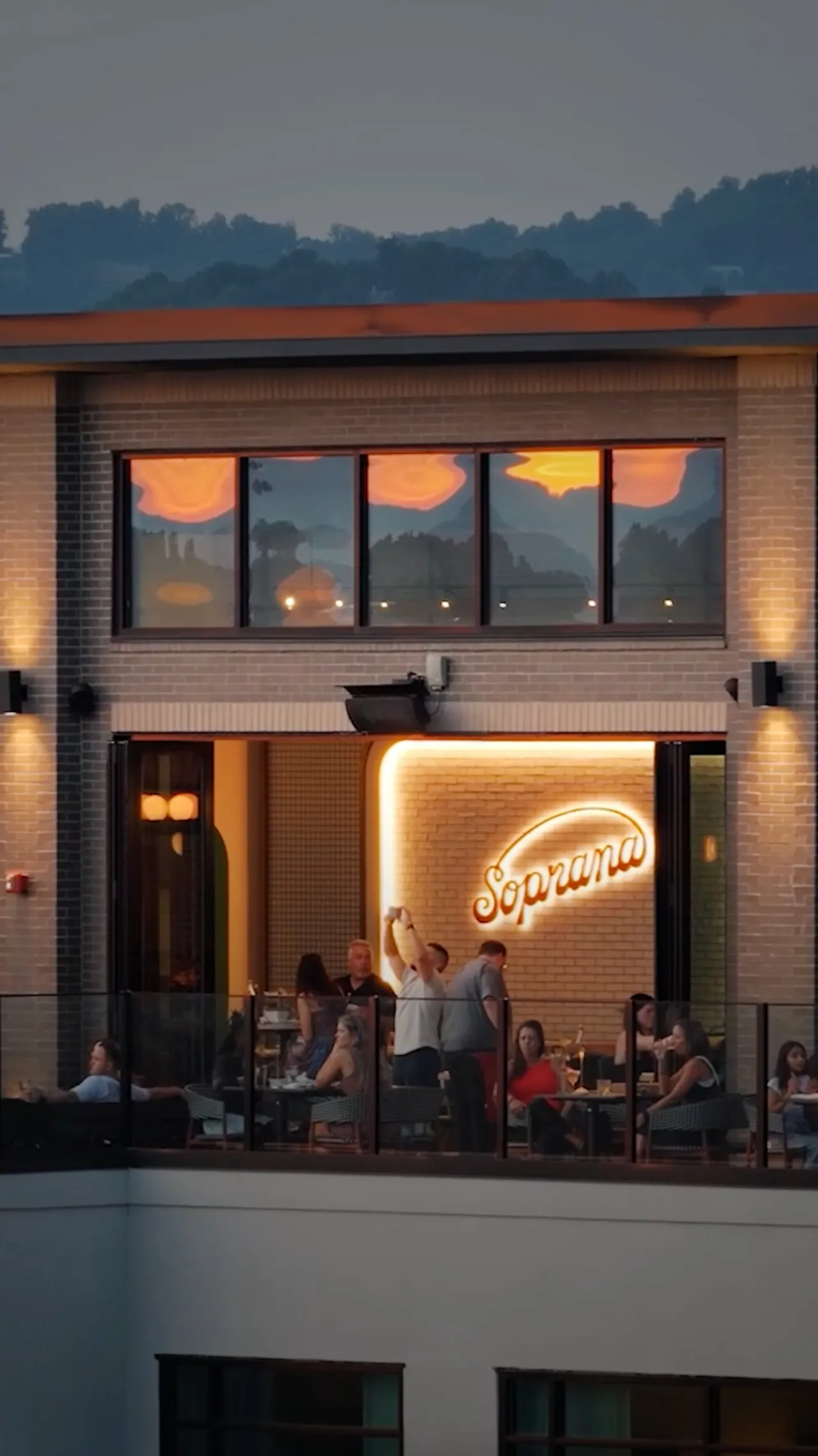 Short edit: Embassy Suites web header video, 30 sec
